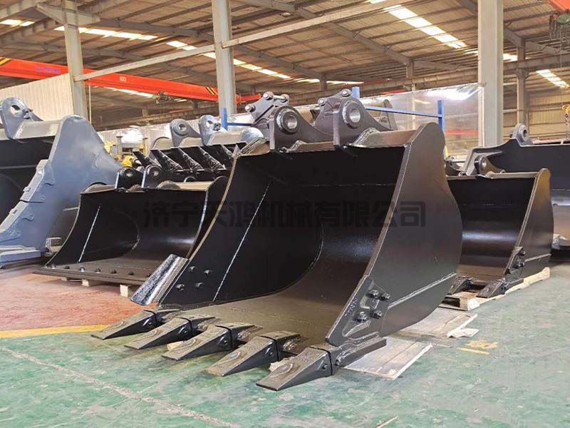 神鋼挖掘機(jī)SK135-900寬挖斗
